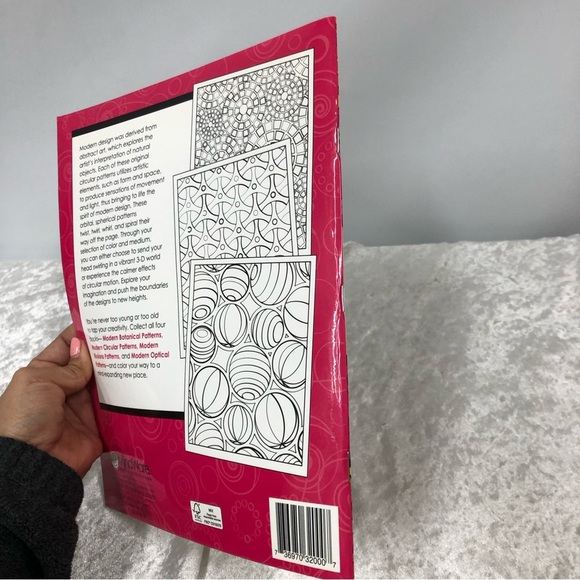 Mindware modern patterns circular coloring book - Picture 6 of 6